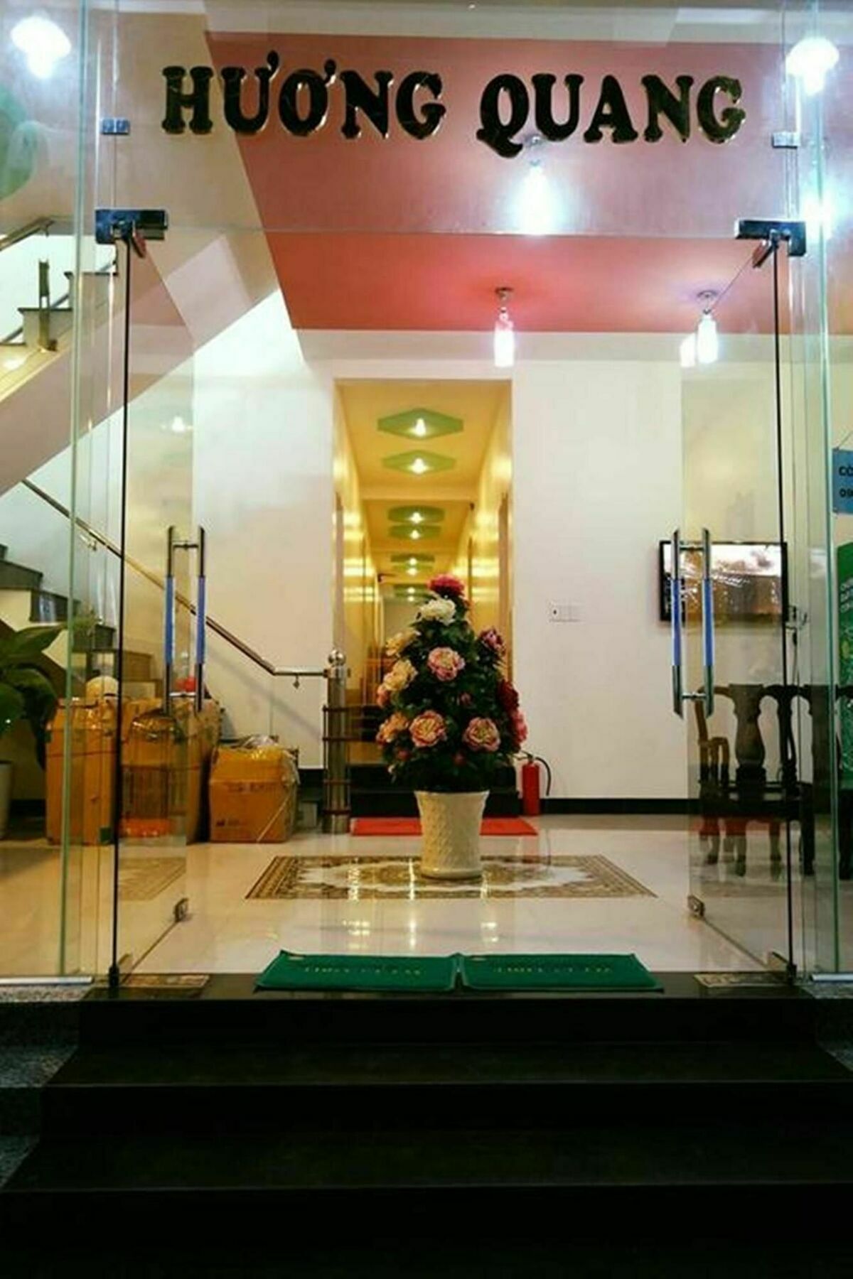 Huong Quang Guesthouse Дуонг-Донг Экстерьер фото