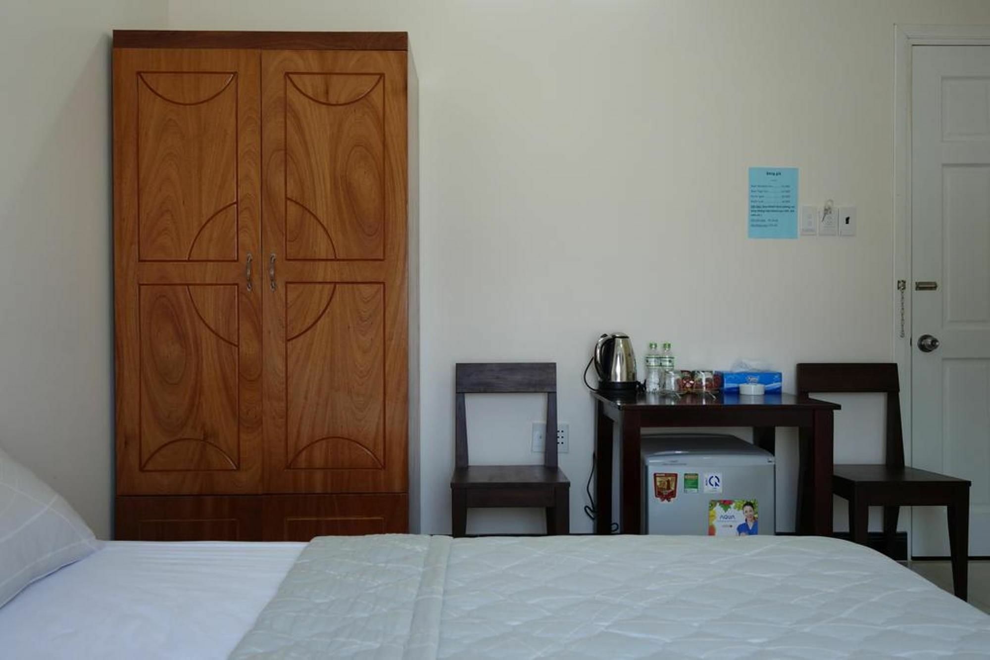 Huong Quang Guesthouse Дуонг-Донг Экстерьер фото